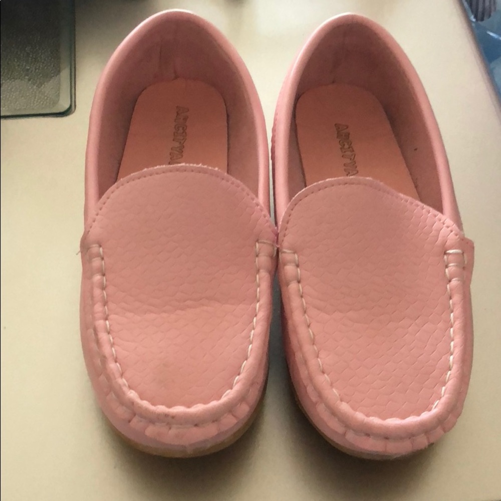 Girl shoes